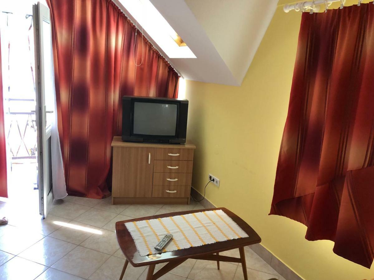 Liget Apartman Balatonfoldvar Exterior photo