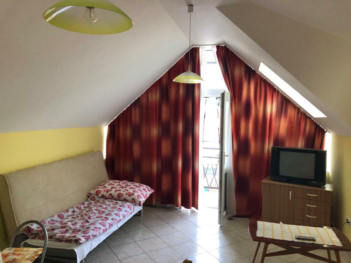 Liget Apartman Balatonfoldvar Exterior photo
